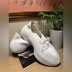 Givenchy 
Knit Sneakers White Size 11 Men’s Designer Luxury Minimal Shoes